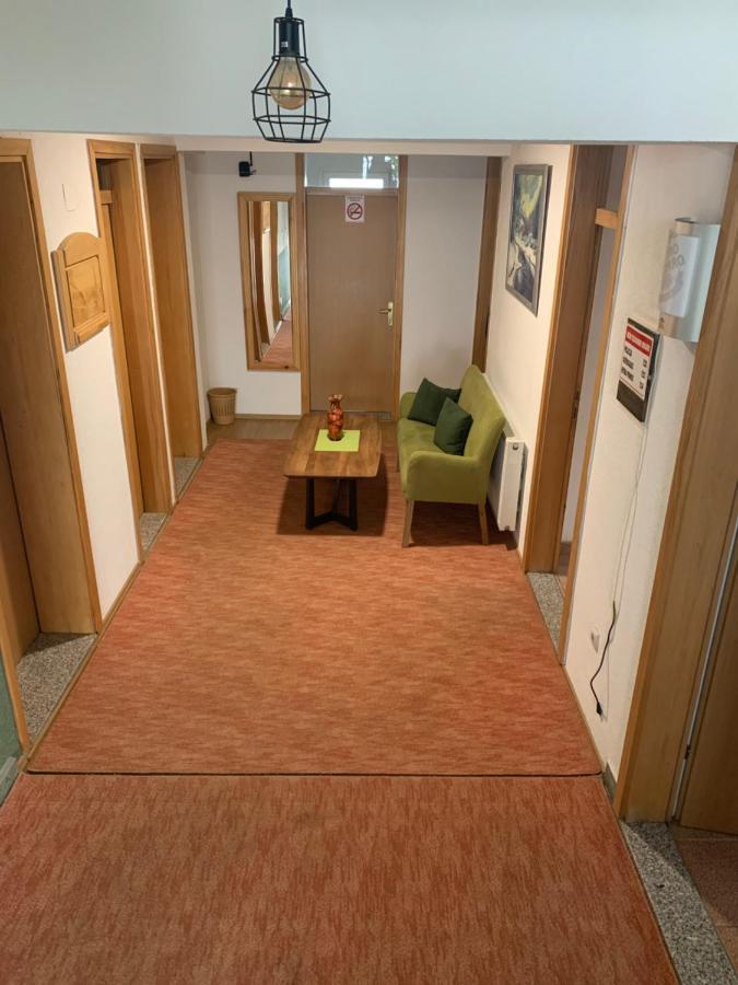 Restoran&Motel And Apartmants Lovacka Prica Tesanj Eksteriør bilde