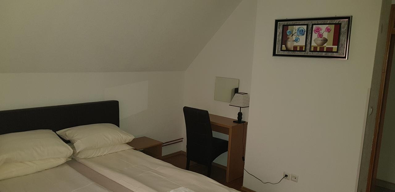 Restoran&Motel And Apartmants Lovacka Prica Tesanj Eksteriør bilde