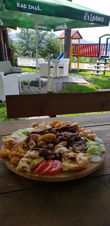 Restoran&Motel And Apartmants Lovacka Prica Tesanj Eksteriør bilde
