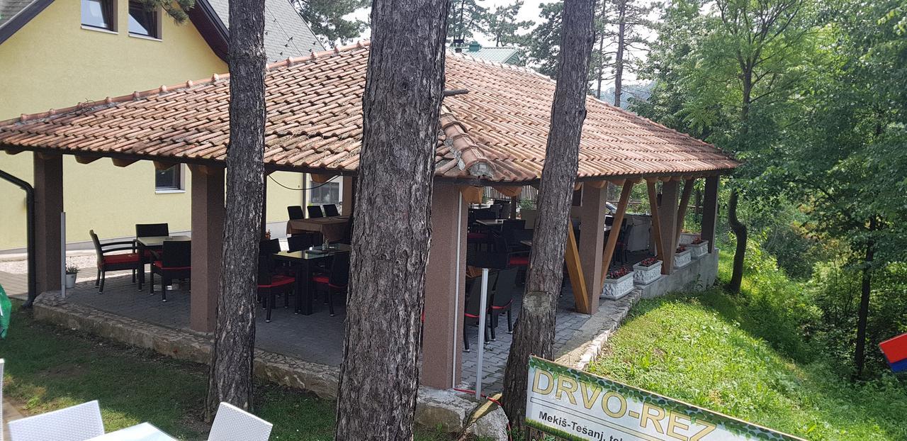 Restoran&Motel And Apartmants Lovacka Prica Tesanj Eksteriør bilde