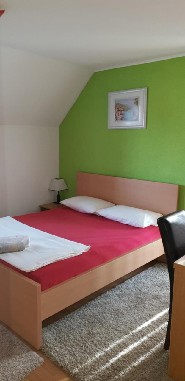 Restoran&Motel And Apartmants Lovacka Prica Tesanj Eksteriør bilde